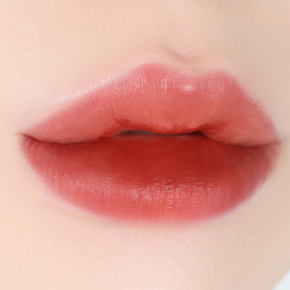 Oiad Liptiqu LIP Glow Oil for Hydration and Shine 10ml