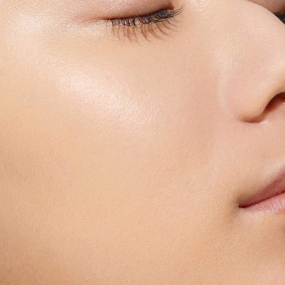 LUNASOL Clarity Flow Liquid OC01 Lightweight Foundation