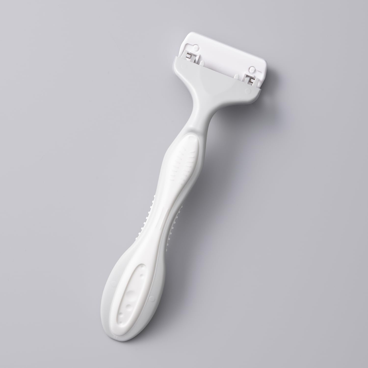 KAI Leg Trimmer for Smooth Legs and Natural Finish