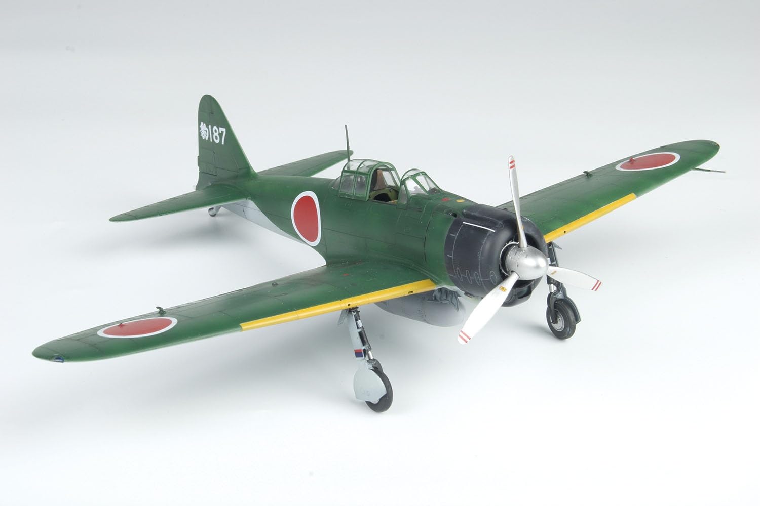 PLATZ 1/48 Scale Model Kit of WWII Japanese Navy Zero Fighter Type 21