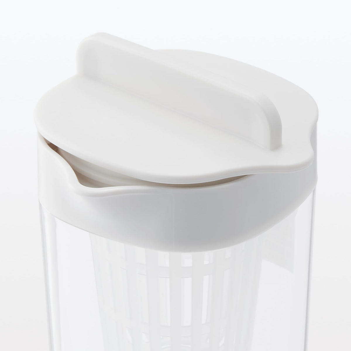 MUJI Cold Water Pitcher with Strainer 1L for Refreshing Hydration
