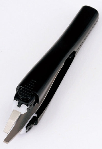 KAI One-Touch Tweezers with Cap for Gentle Hair Removal