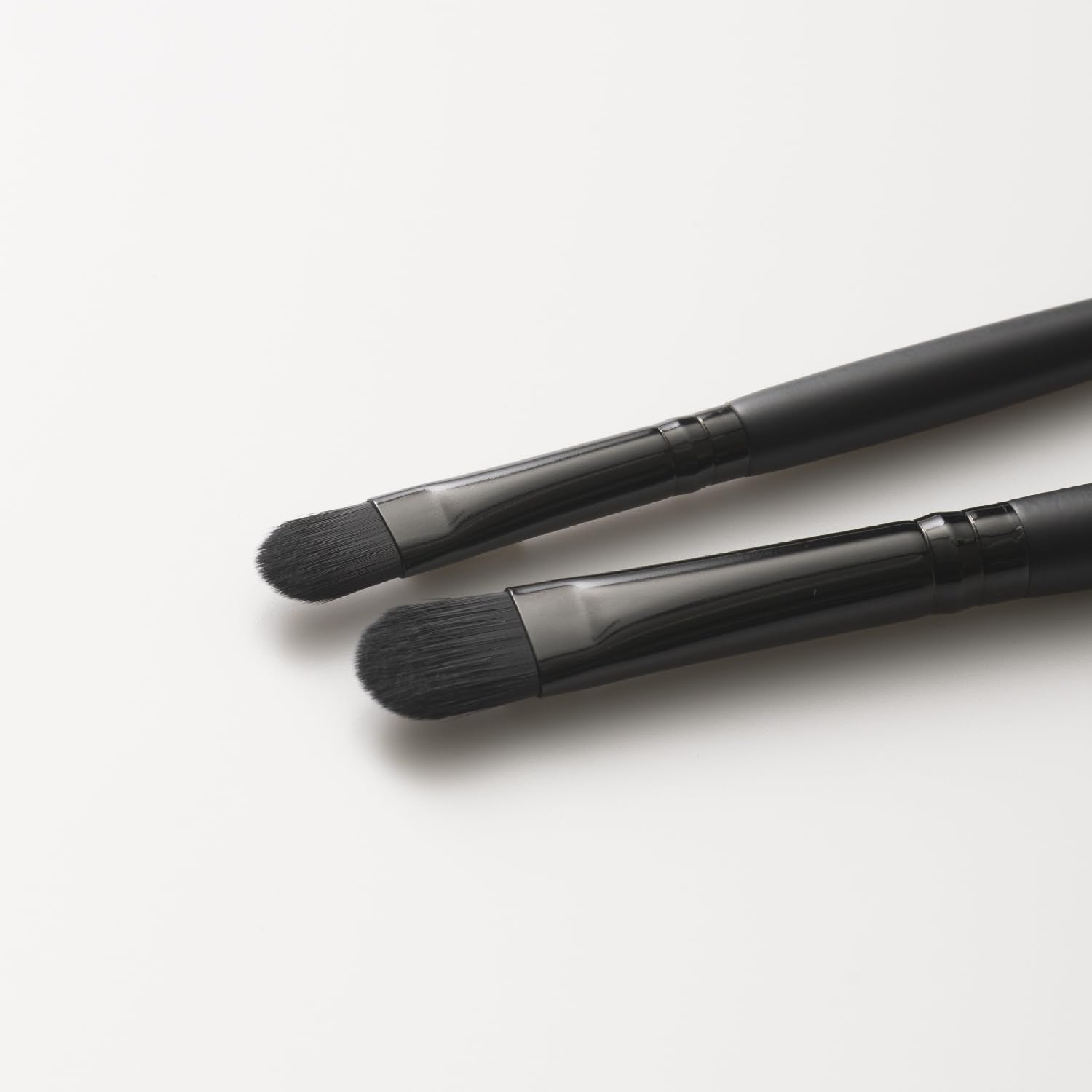 KAI Eye Shadow Brush Set for Precise Makeup Application