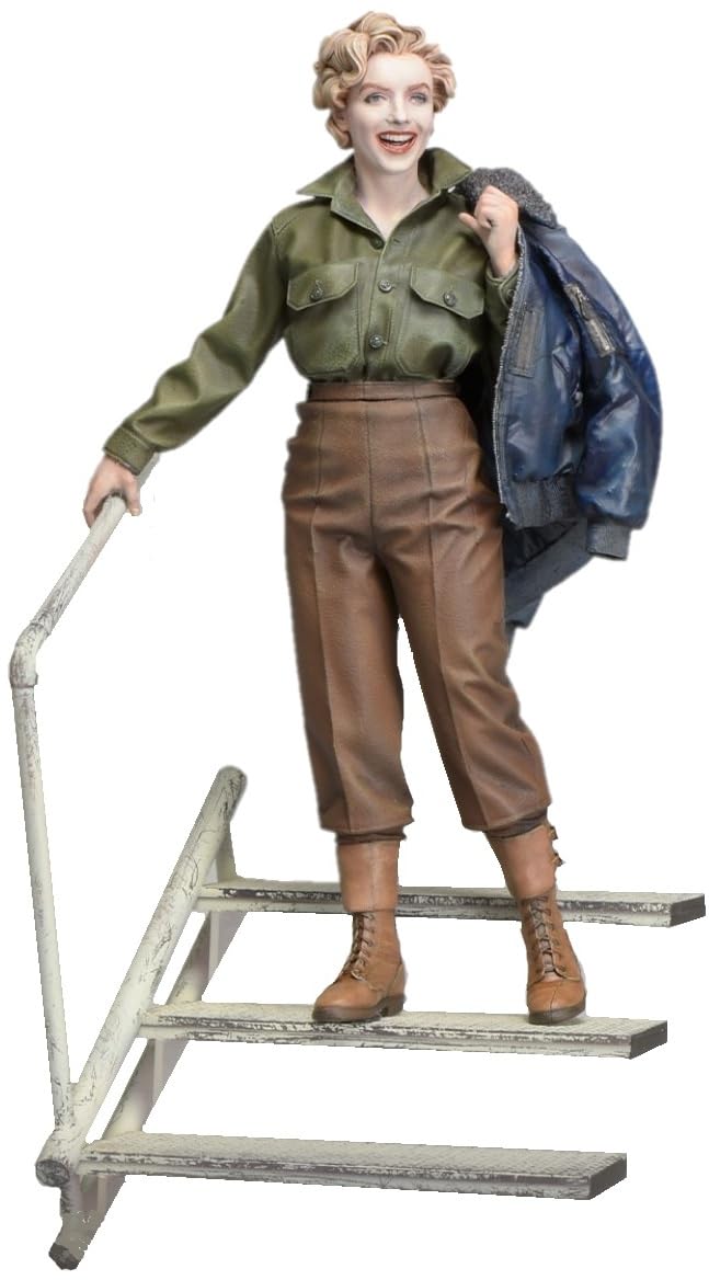 X PLUS Marilyn Monroe 1/8 Scale Plastic Model Kit U.S.O. Tour 1954