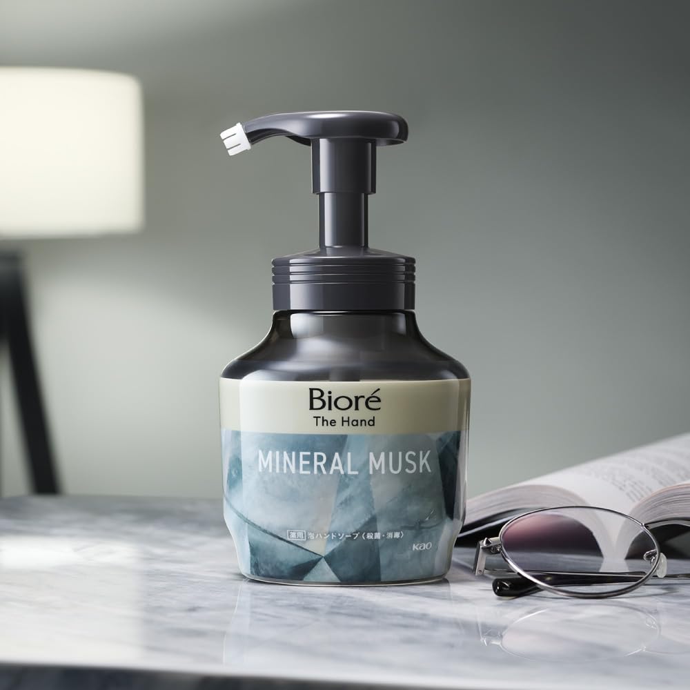 Biore Foaming Hand Soap with Mineral Musk Fragrance 370ml