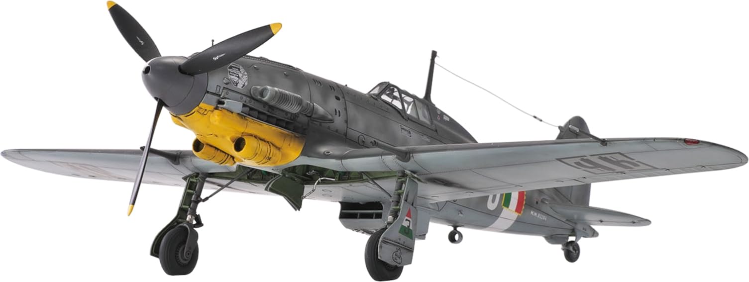 PLATZ 1/32 Scale Model Kit Italian Macchi MC.205 Veltro with Etched Parts