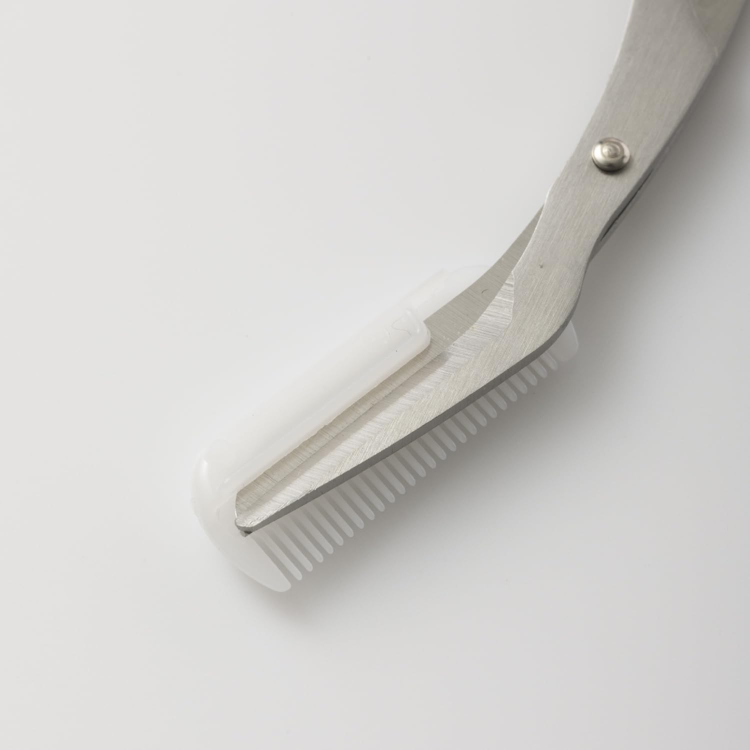 KAI Eyebrow Scissors with Comb Pink Made in Japan