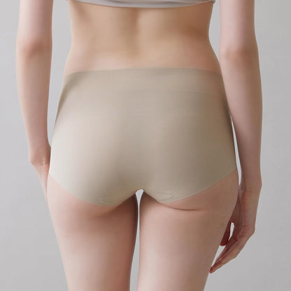 GUNZE Seamless Cool Shorts for Comfortable All-Day Wear