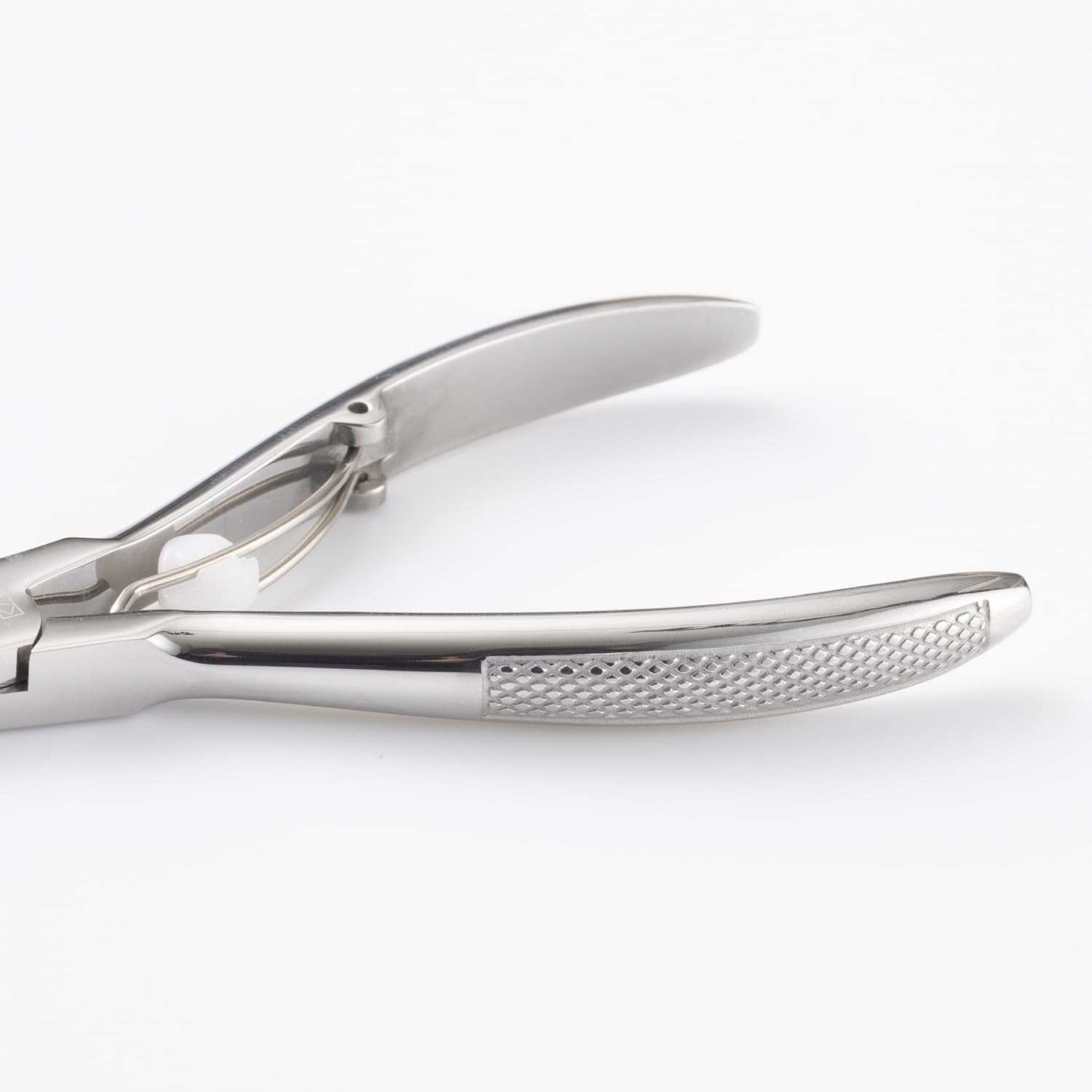 KAI Nail Nipper with Spring and Case for Precision Cutting