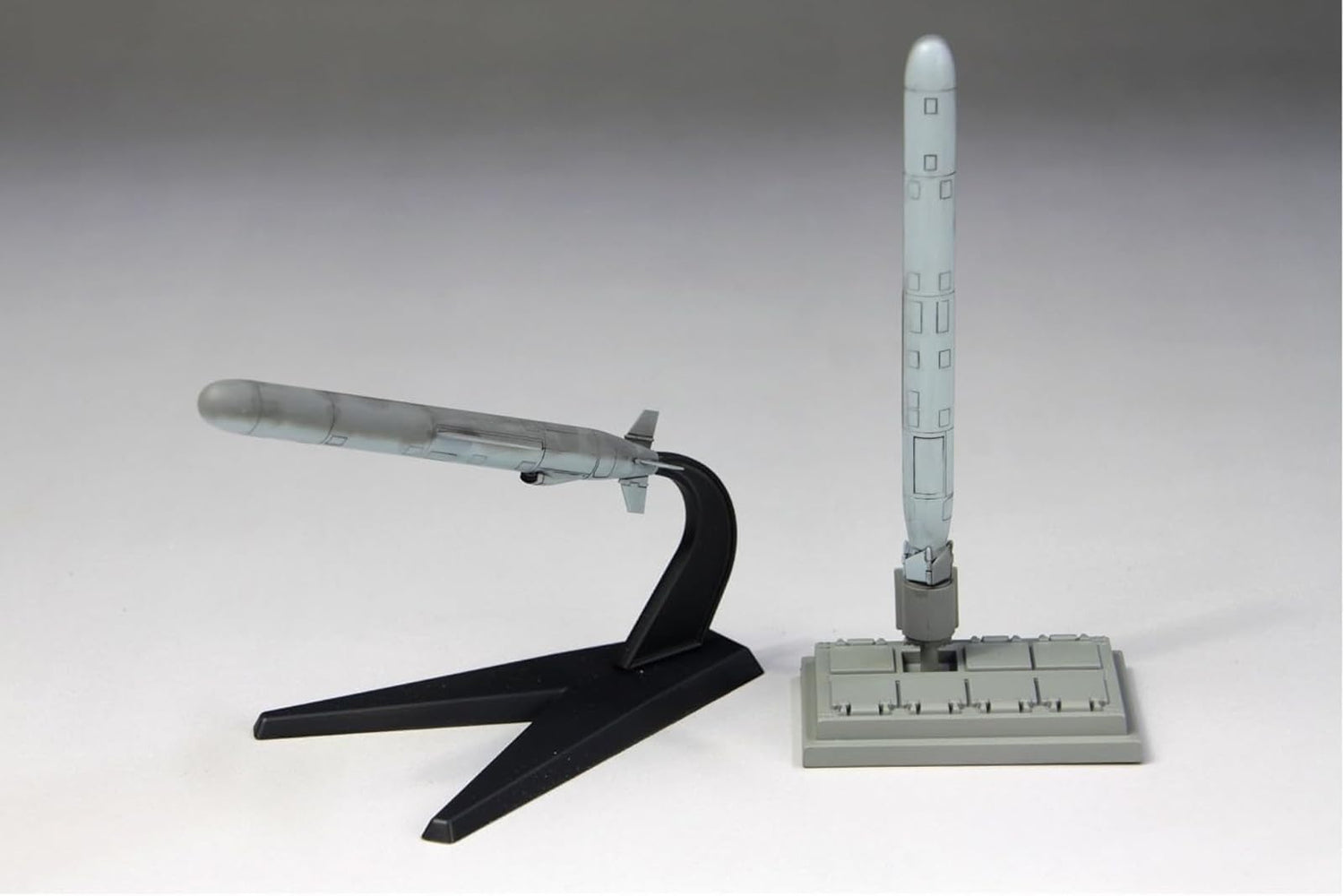 FineMolds 1/72 Tomahawk Cruise Missile Model Kit