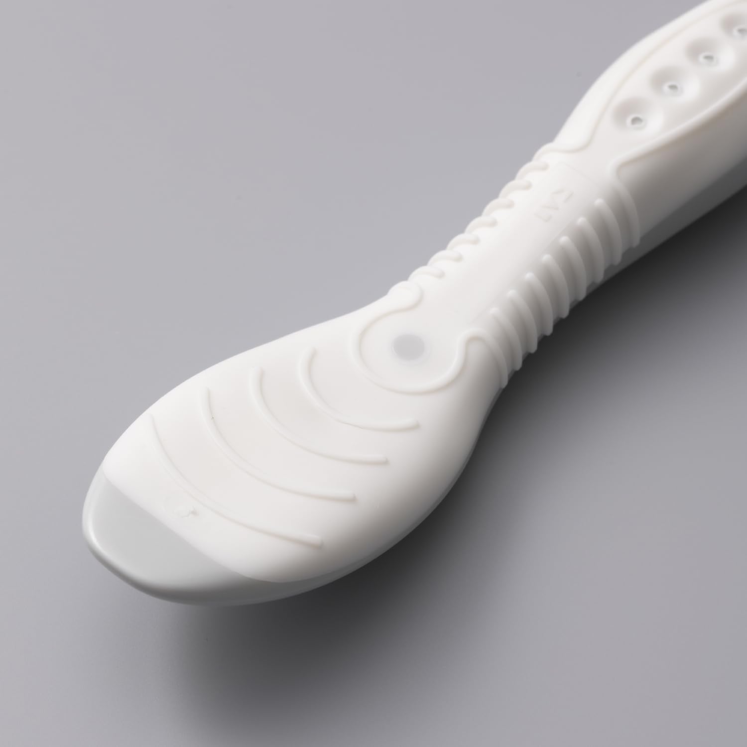 KAI Leg Trimmer for Smooth Legs and Natural Finish