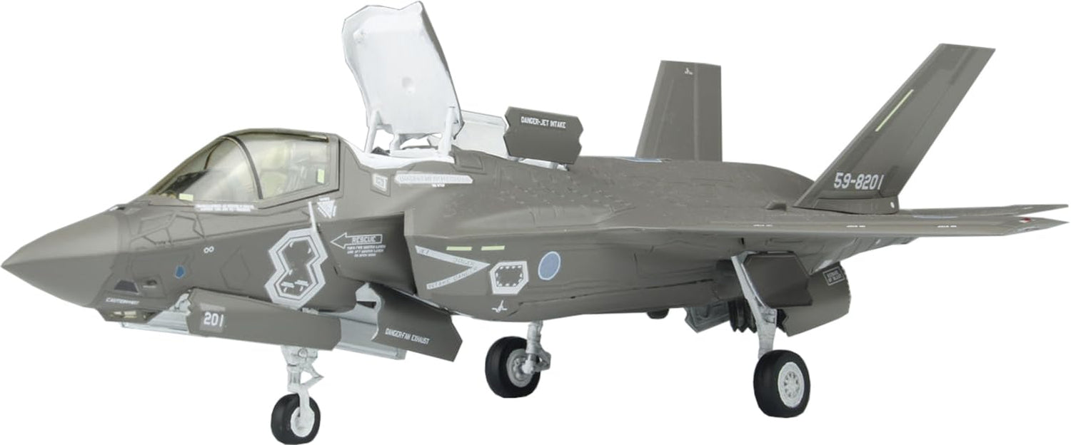 PLATZ 1/72 Japan Air Self-Defense Force F-35B Lightning II Model Kit