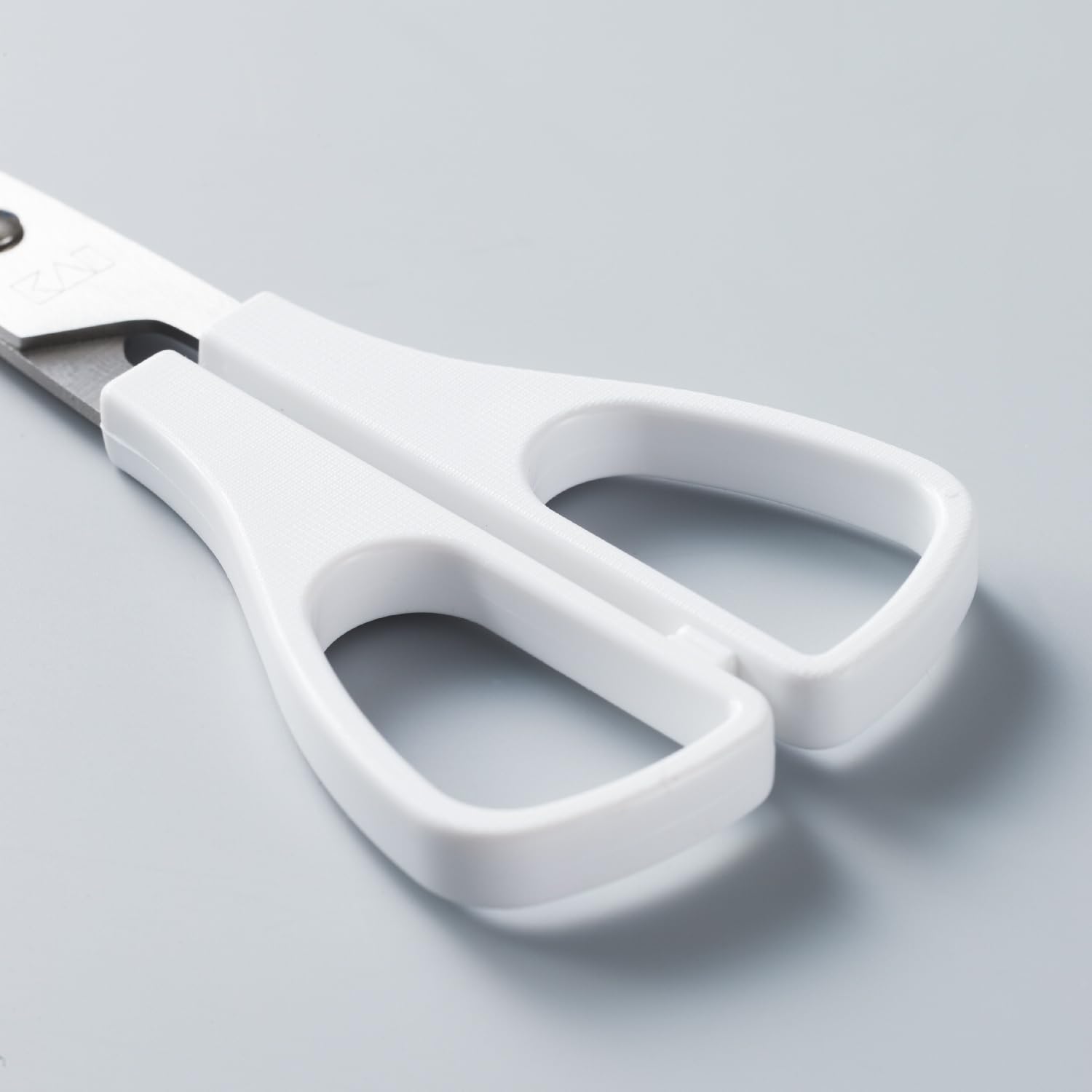 KAI Home Scissors 130mm for Precision Cutting