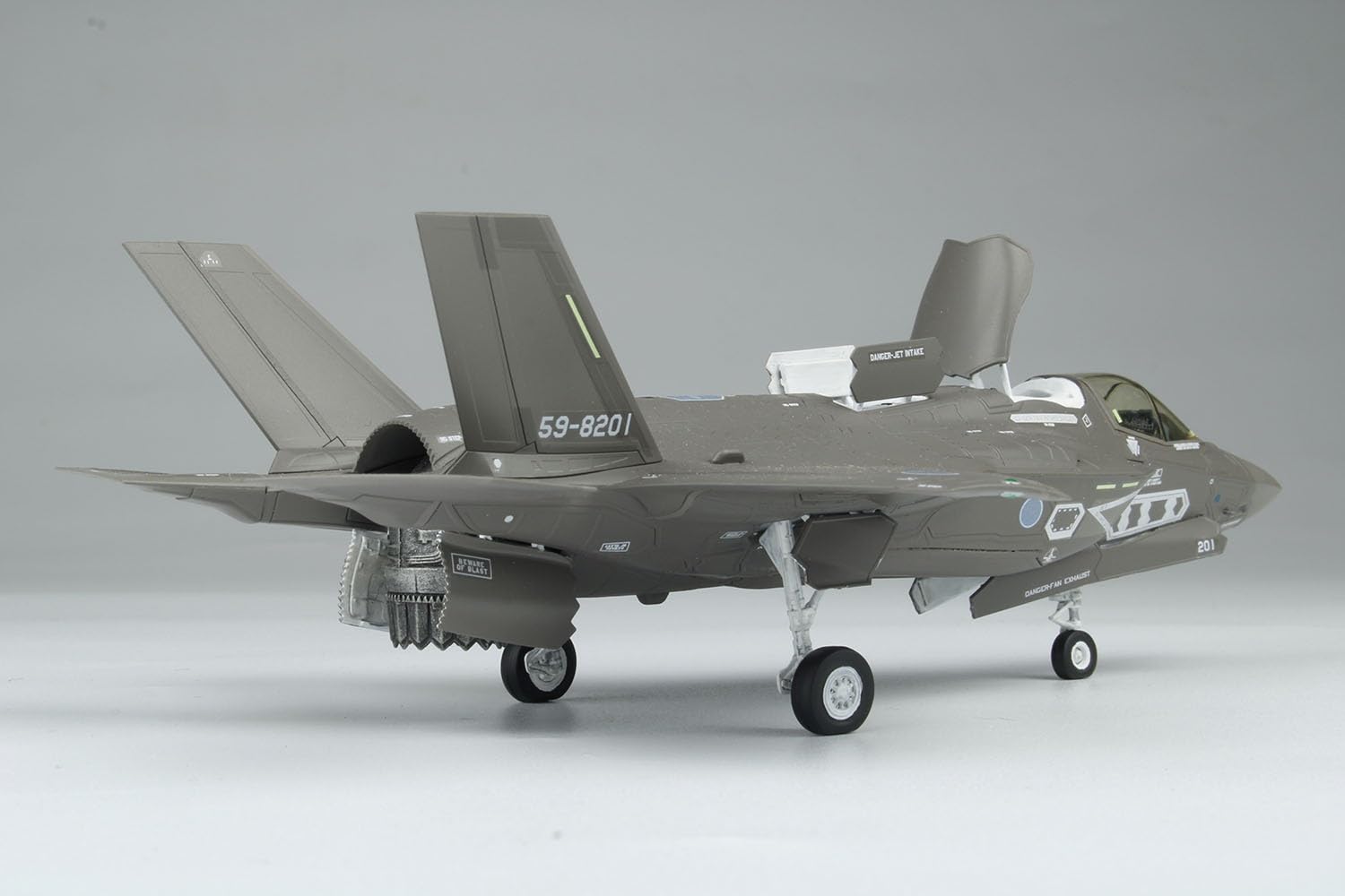PLATZ 1/72 Japan Air Self-Defense Force F-35B Lightning II Model Kit