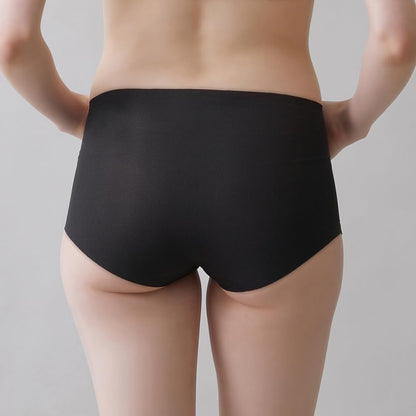 GUNZE Seamless Cool Shorts for Comfortable All-Day Wear