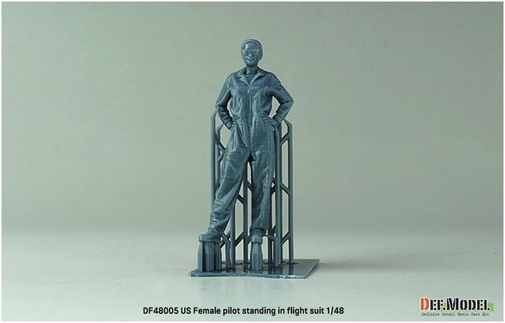 DEF.MODEL 1/48 Modern American Female Pilot Resin Kit