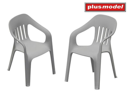 PLUS MODEL 1/35 Plastic Chair Resin Kit for Scale Models