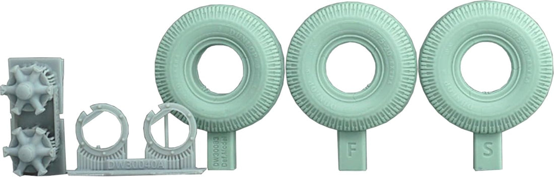 DEF.MODEL 1/35 Scale WWII German Sd.Kfz.9 FAMO Halftrack Tire Set