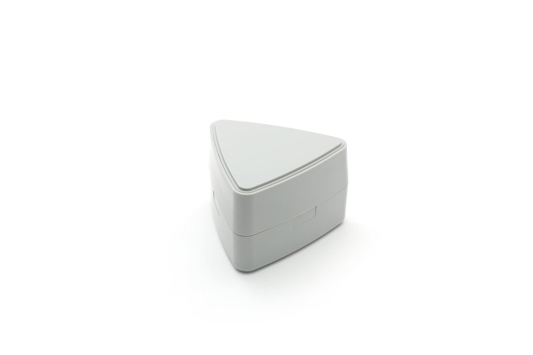 Miyoshi Seisakusho GEL-COOL Triangle Onigiri Case with Ice Pack