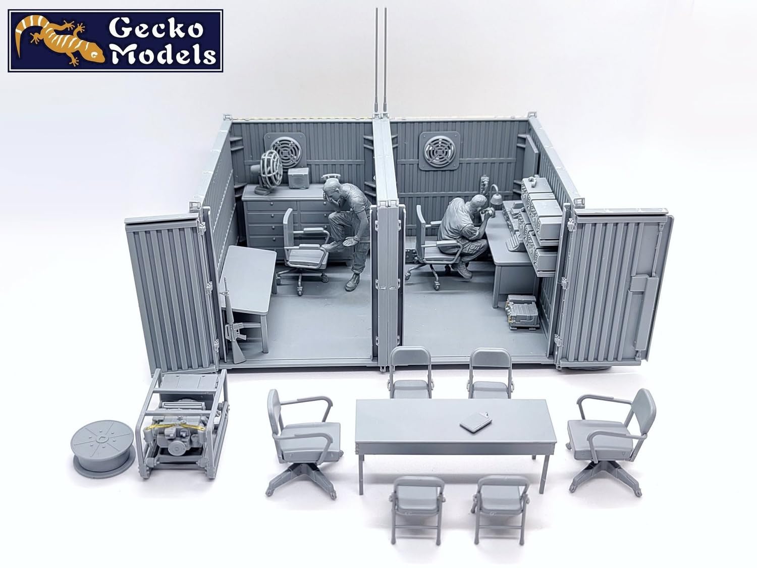 Gecko Models 1/35 American Military Base Container Command Station Model