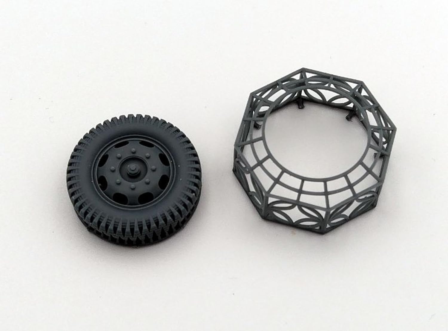 Red Bear Design 1/35 German 3t 4x2 Truck Wheel Set for Model Kits