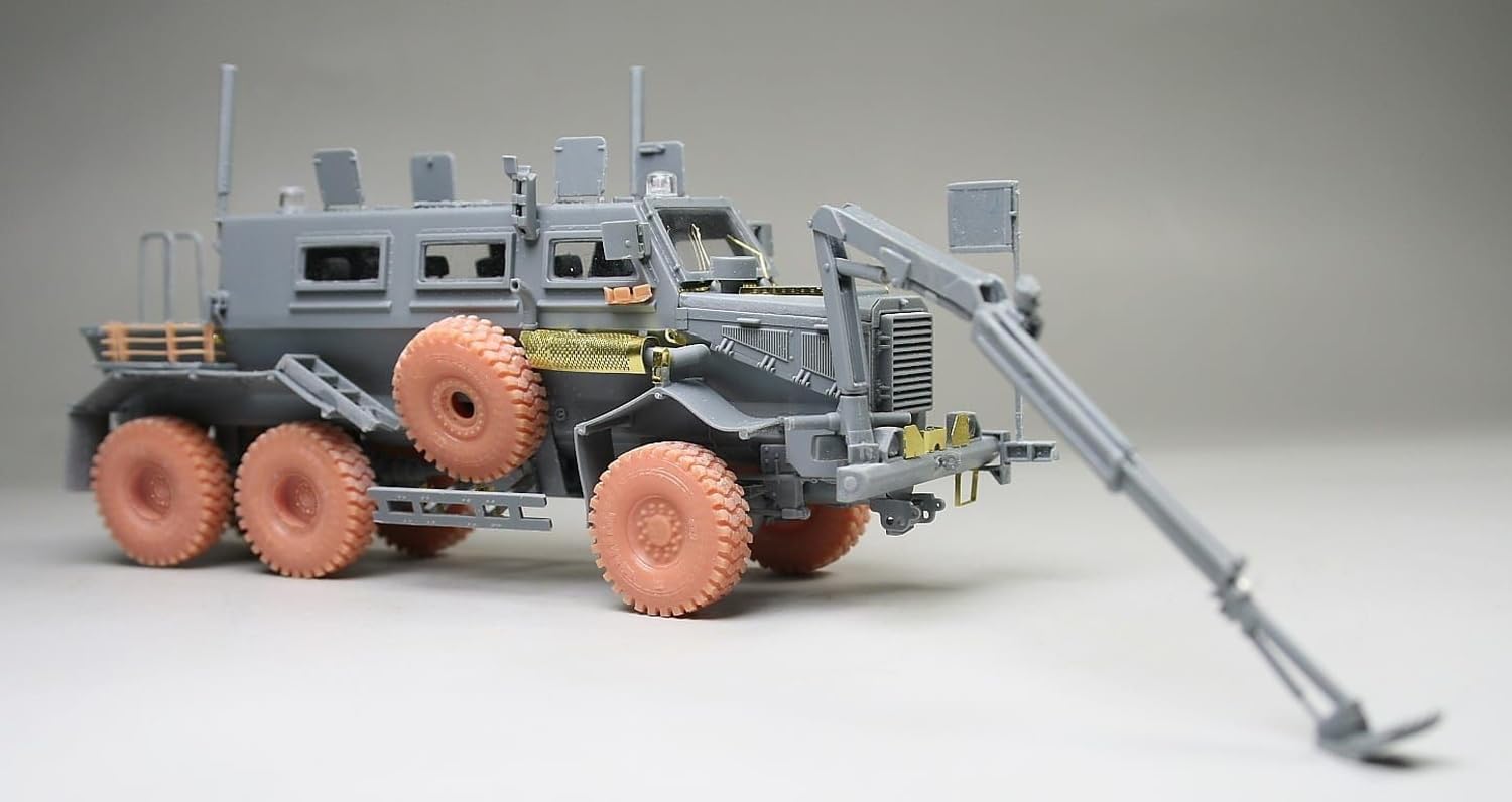 Vespid Models 1/72 American Buffalo A1 MPCV Plastic Model