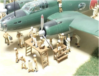 Beaver Corporation 1/72 Japanese Navy Maintenance Personnel Figure Set