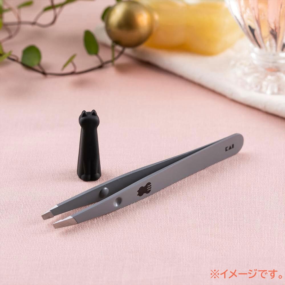 KAI Eyebrow Tweezers with Slanted Tip and Cap for Precision
