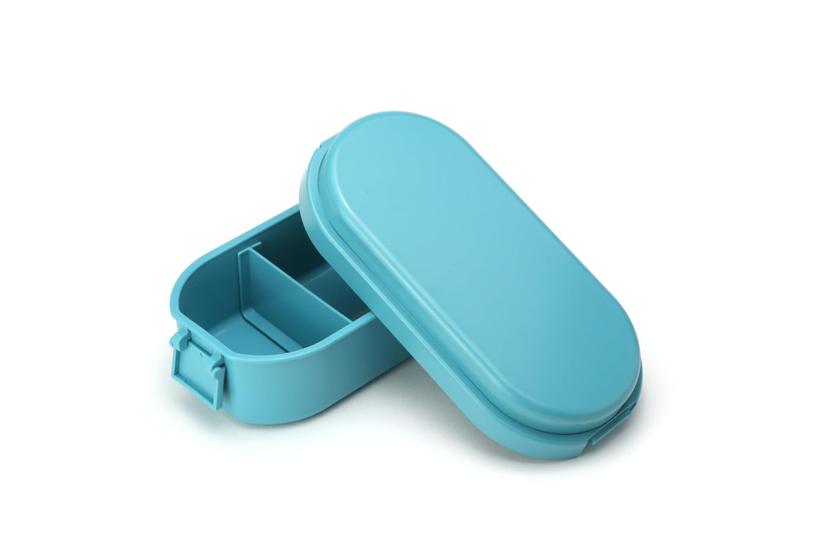 Miyoshi Seisakusho GEL-COOL Lunch Box with Integrated Ice Pack in Macaron Blue