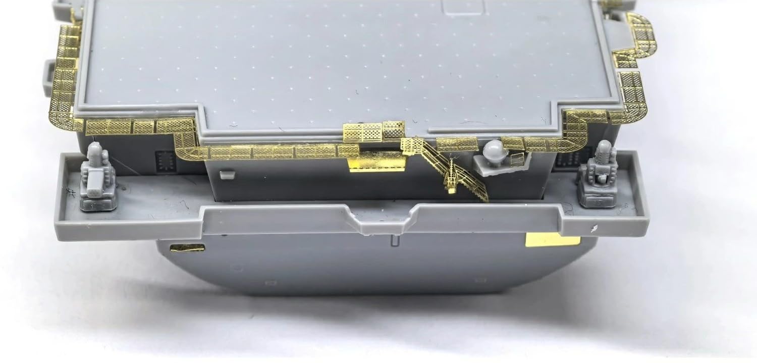 Artist Hobby 1/700 Japan Maritime Self-Defense Force DDH-184 Kaga Model Set