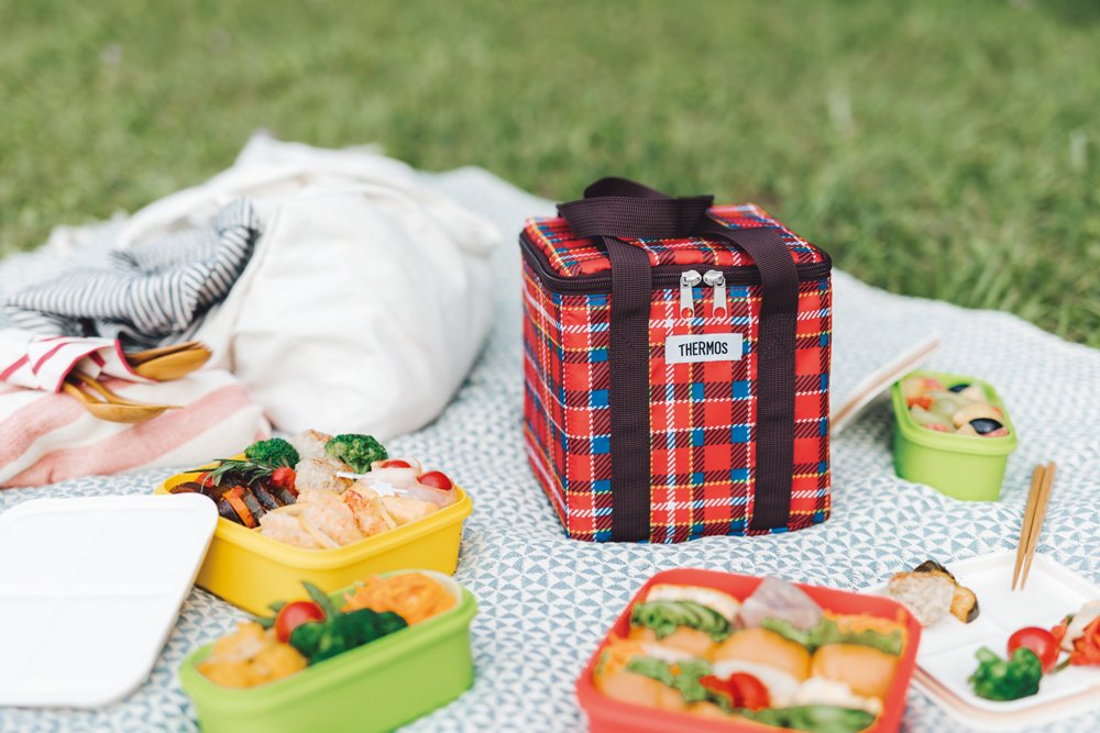 THERMOS Family Fresh Lunch Box 2.7L Red for On-the-Go Meals