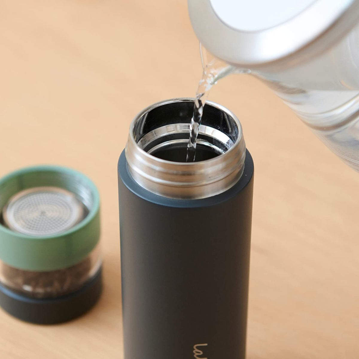 Lalaluctus Tea Bottle with Infuser Vacuum Insulated Dark Gray