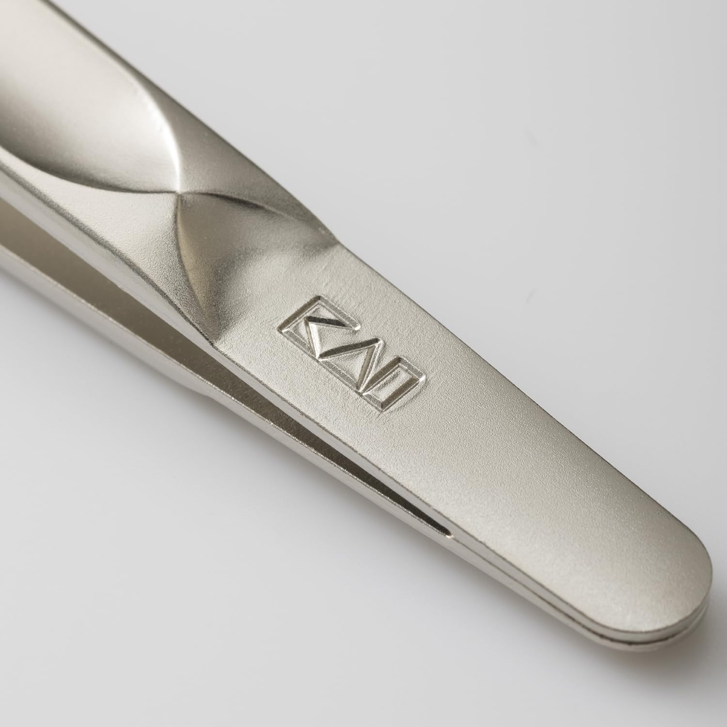 KAI Rounded Tip Tweezers for Gentle Skin Contact