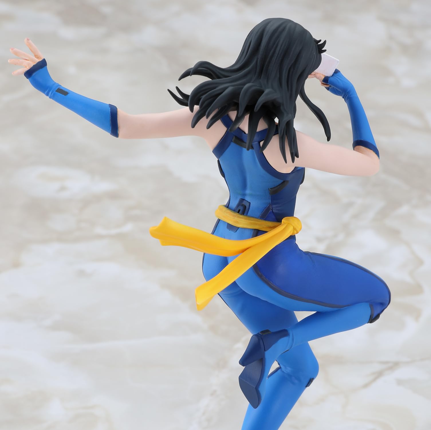 Hasegawa Cats Eye Kirishima Hitomi 1/12 Scale Unpainted Resin Figure