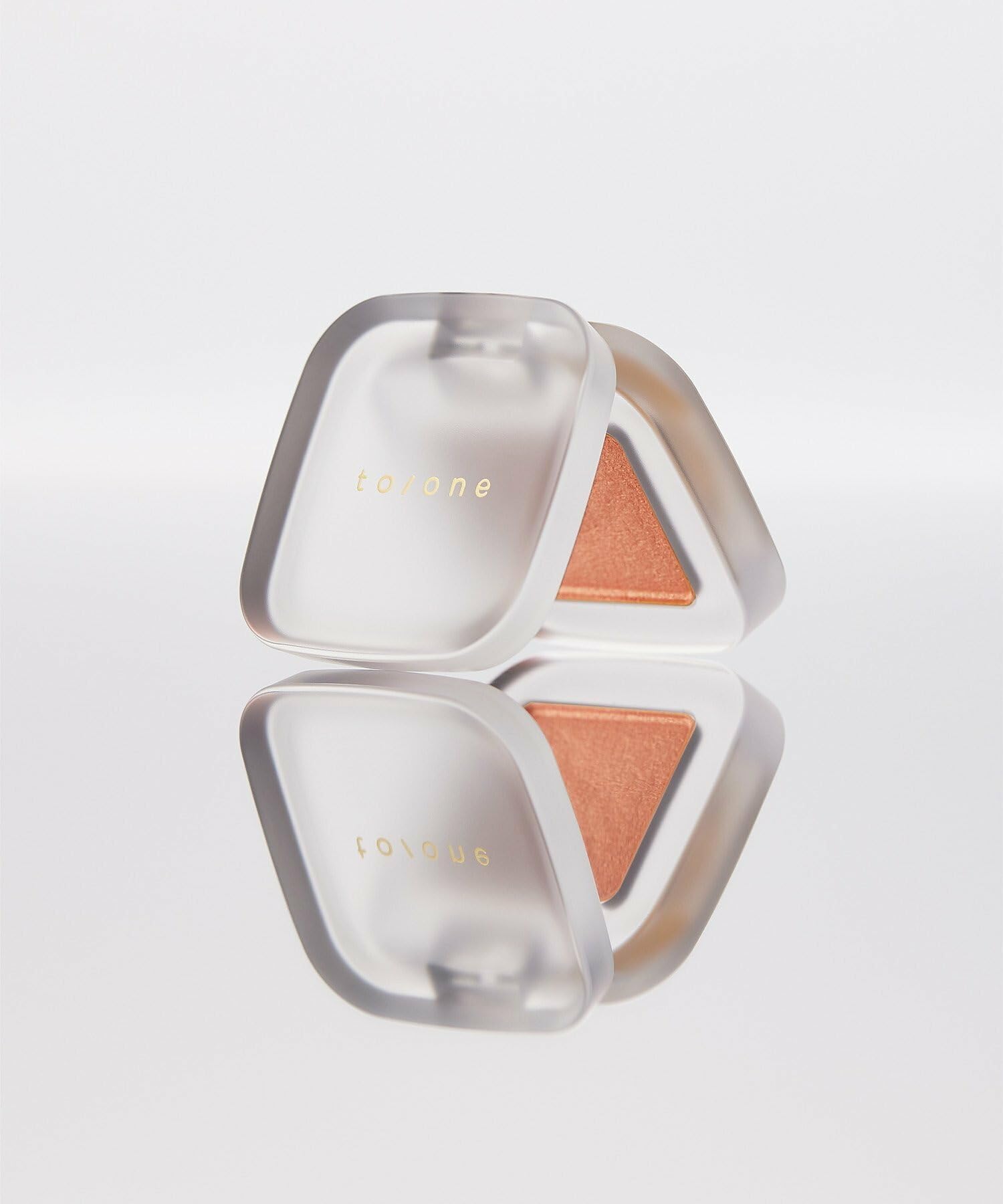 to/one Petal Float Eyes 14 Almond Biscotti Single Eyeshadow