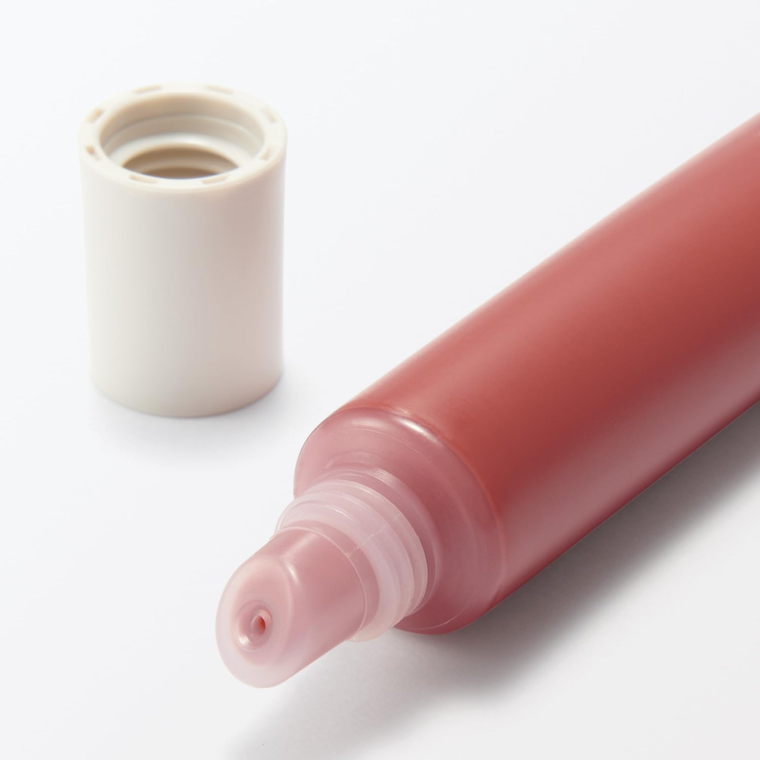 MUJI Lip Gloss Smoky Orange 10.5g for a Natural Shine