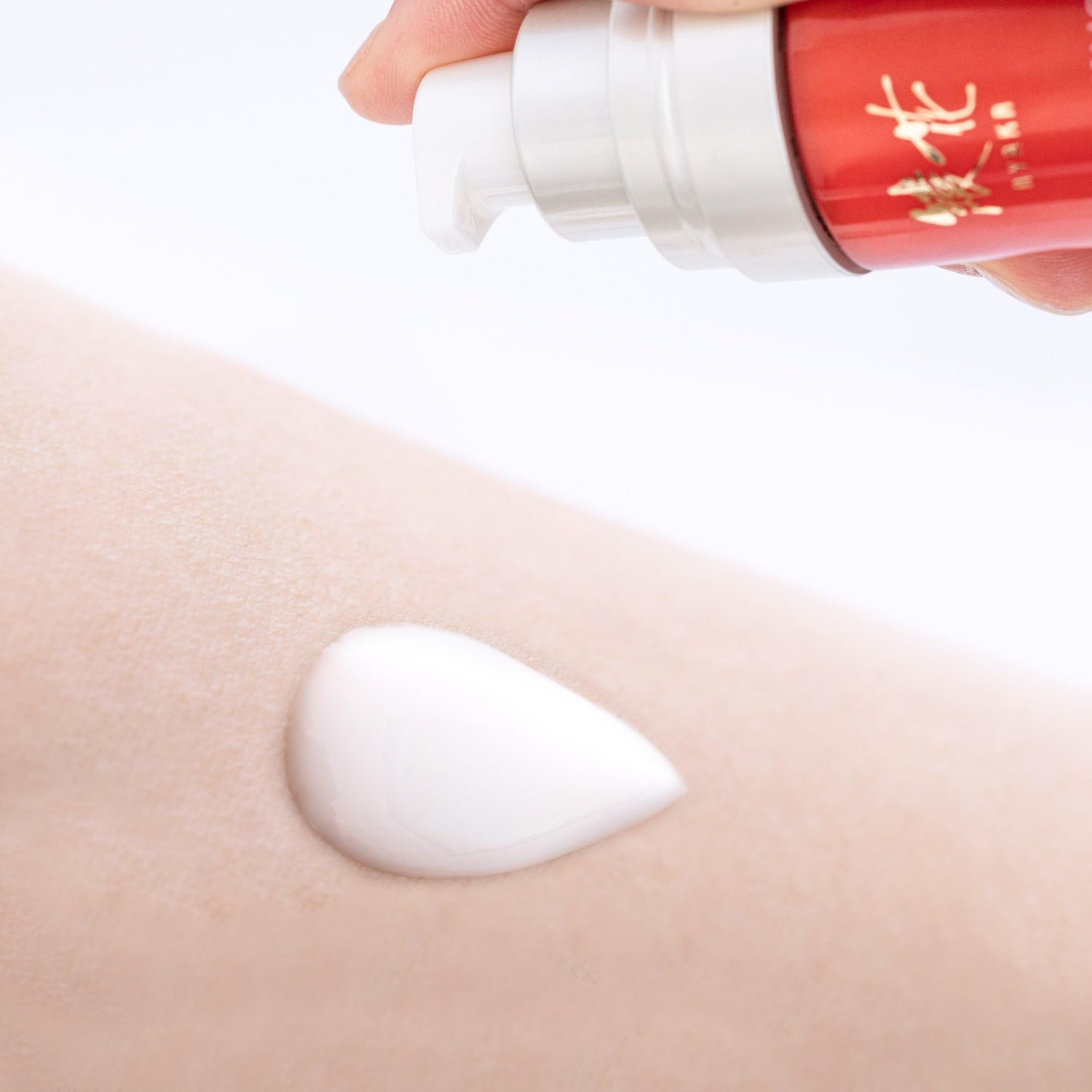 AYAKA Whitening Milky Lotion 100ml for Japanese Skincare