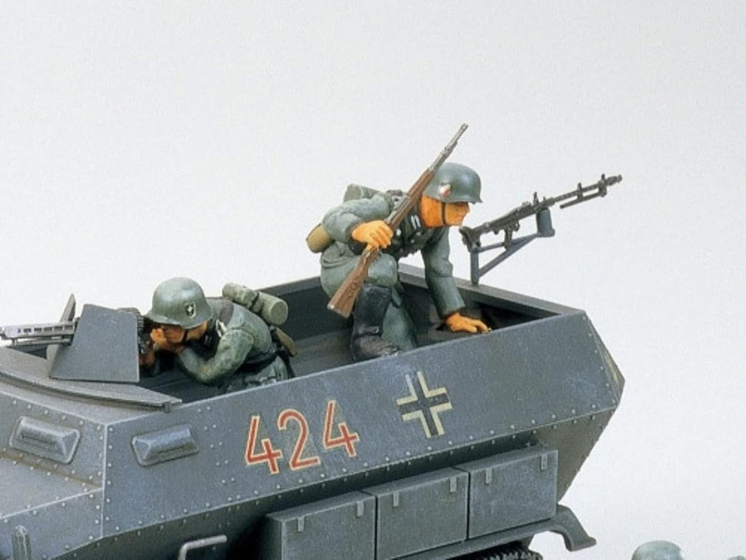 TAMIYA Military Miniature Series 1/35 German Hanomag Personnel Carrier Model