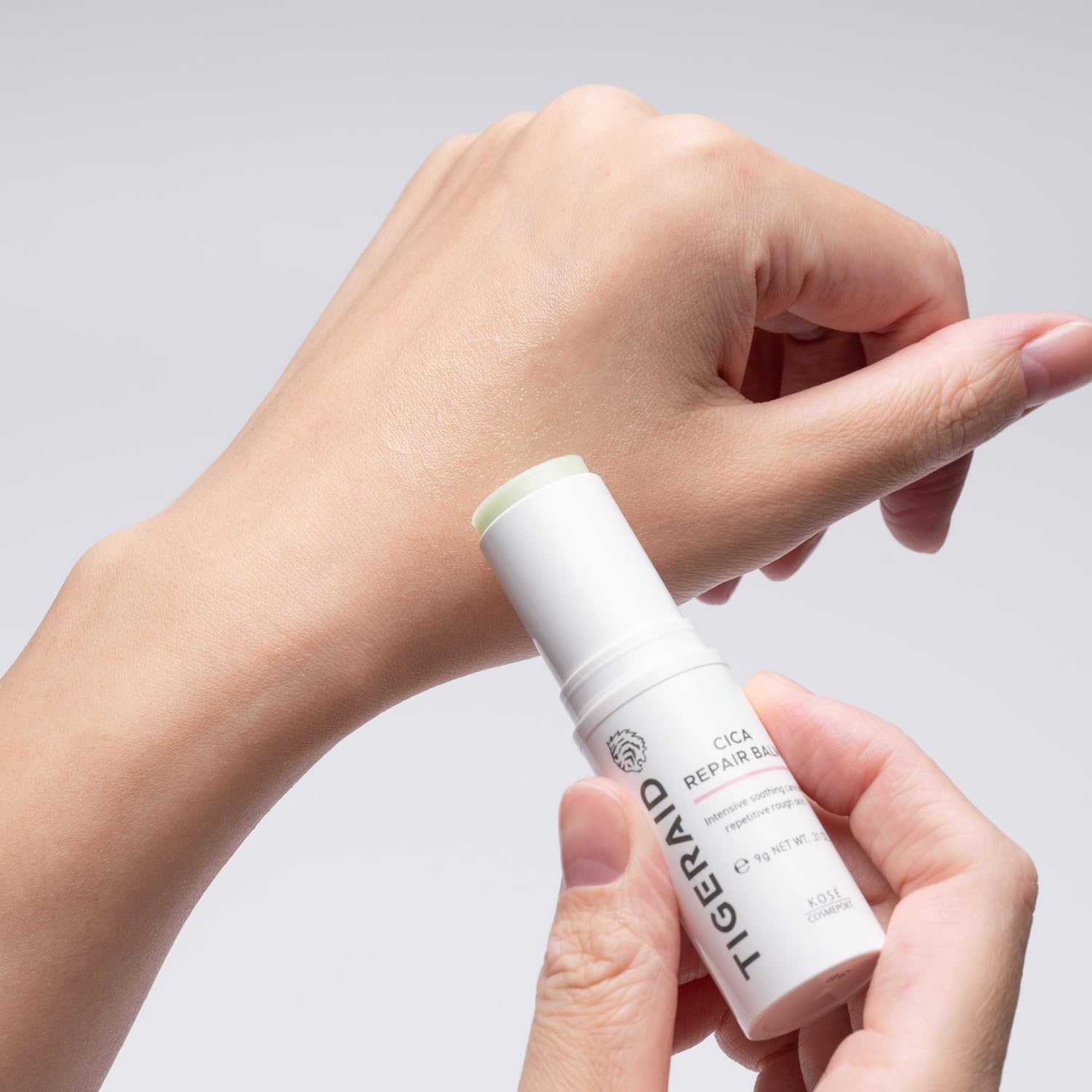 TIGER AID CICA Repair Stick Balm Serum 9g for Moisturizing
