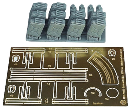 DEF.MODEL 1/35 WW2 German Sd.Kfz.251 Ausf.C/D Model Kit
