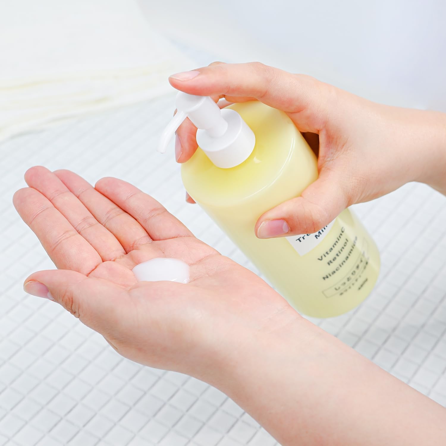 OLEVEA Body Milk Triple Treatment Milk 480g with White Tea Scent