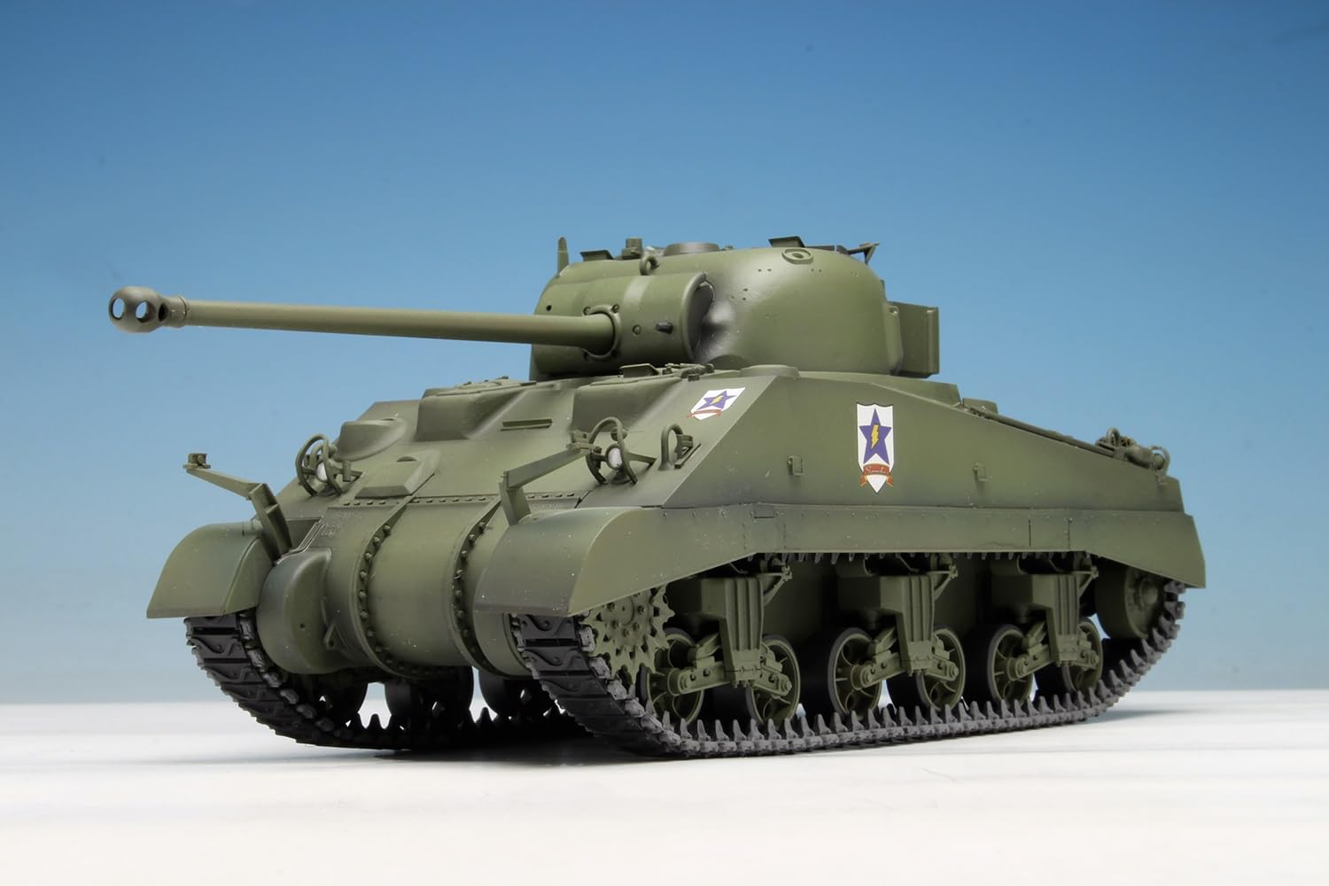PLATZ 1/35 Scale Model Sherman Firefly with Custom Patch
