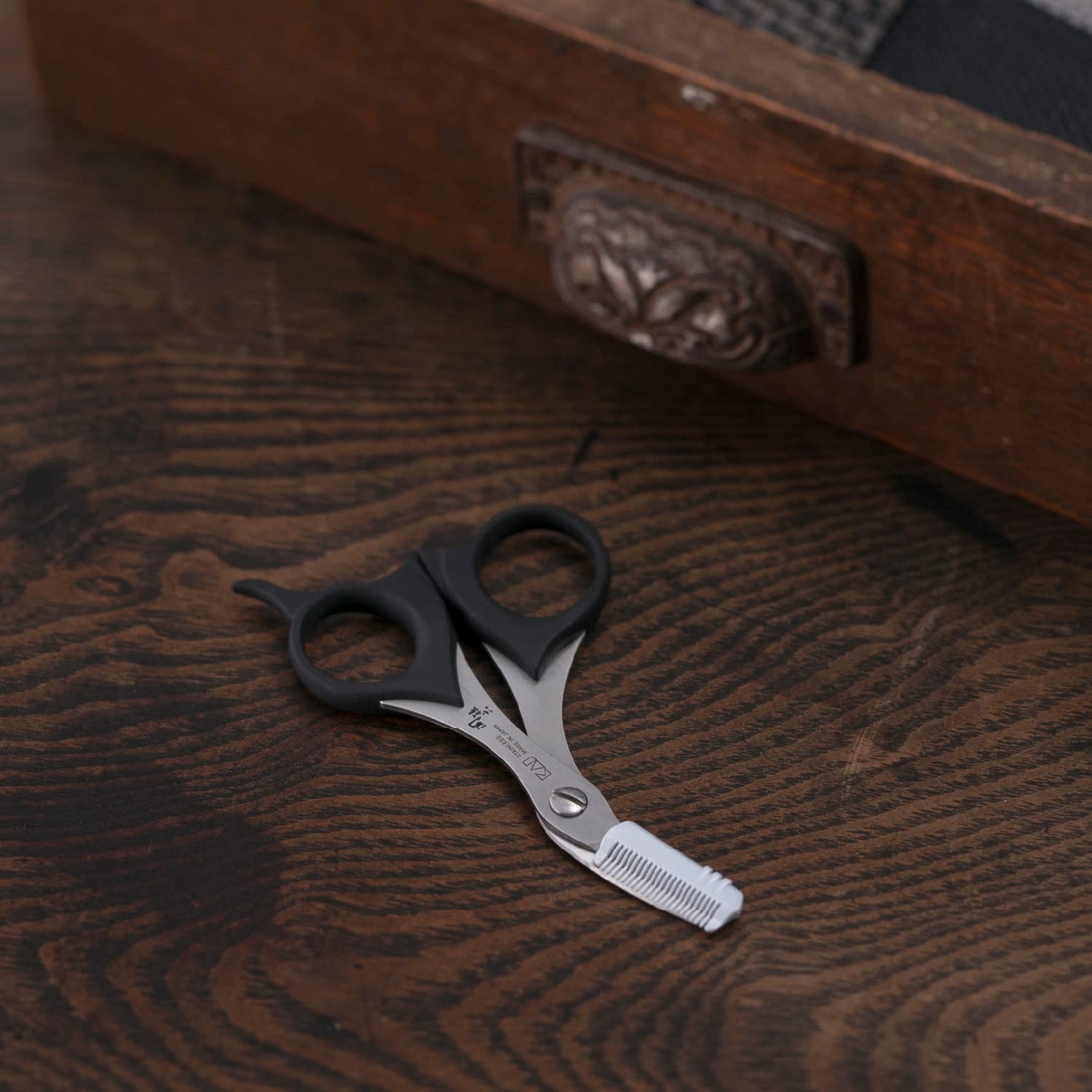 KAI Beard Scissors with Comb for Precision Grooming
