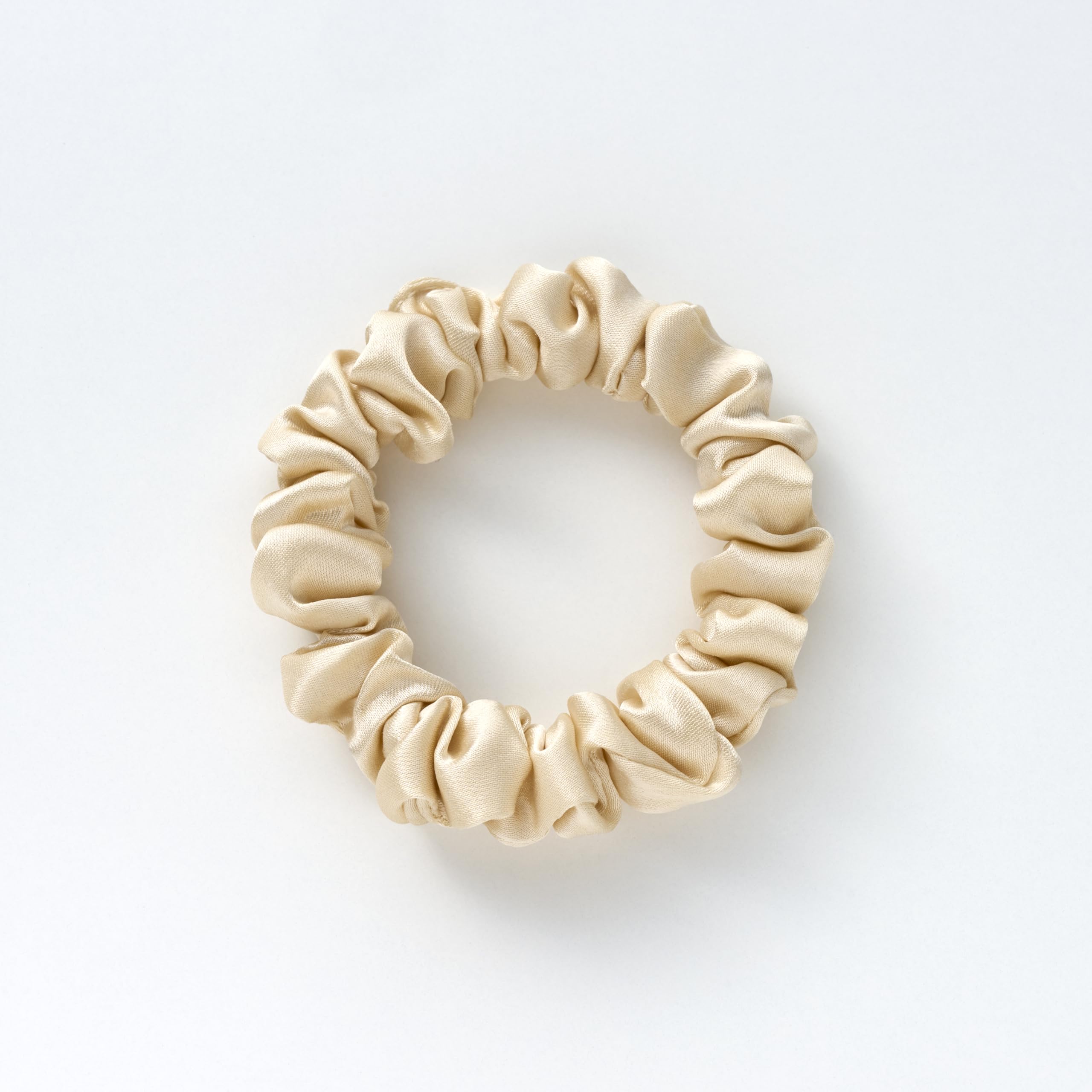 MAPEPE Silk Slim Scrunchie Shiny Beige for Effortless Style