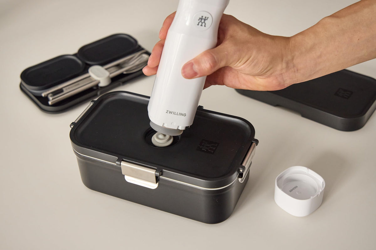 ZWILLING Fresh Save Vacuum Lunch Box Black with Sauce Containers