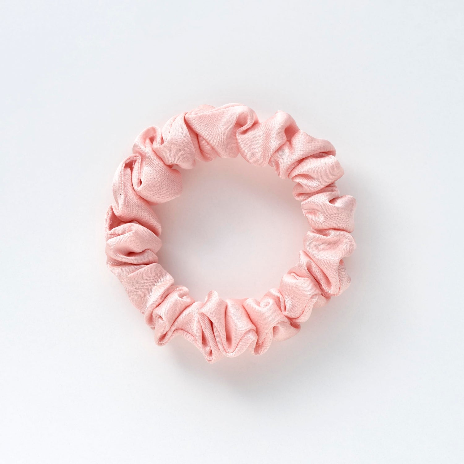 MAPEPE Silk Slim Scrunchie Shiny Pink