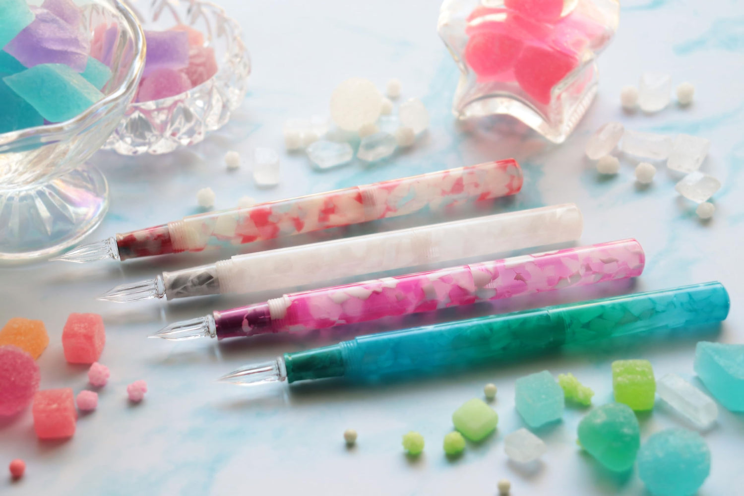 Teranishi Chemical Glass Pen Aurora Long Cap Jelly White