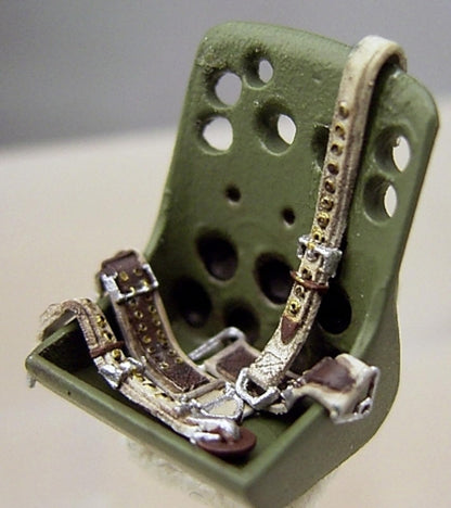 FineMolds 1/48 Nano Aviation Series Japanese Navy Seatbelt Model Parts