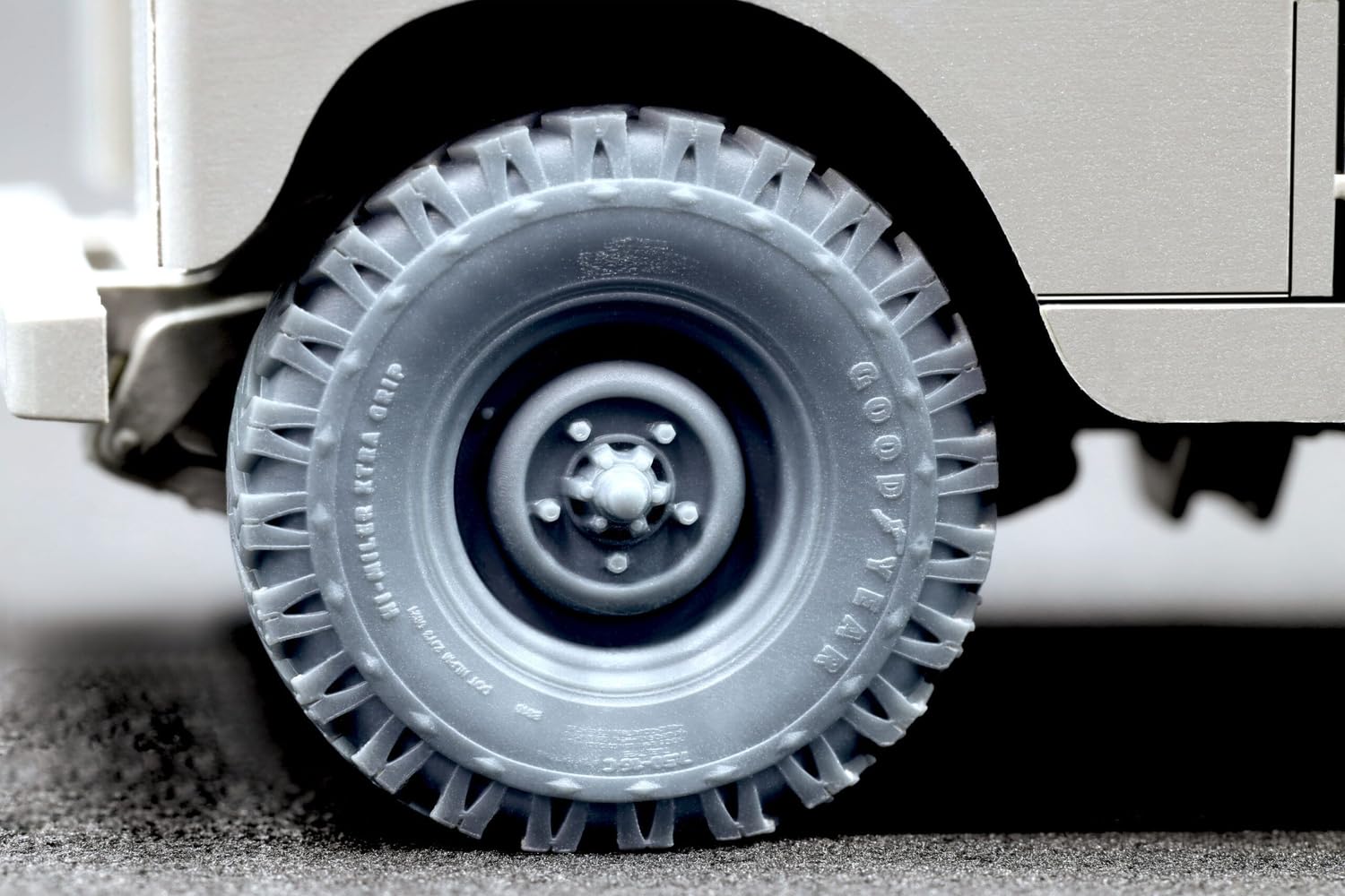 Scale X 1/35 Land Rover 88 Wheel Set for Model Kits