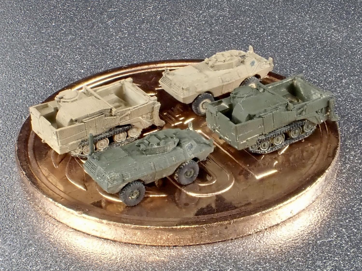 Fire Starter 1/700 Modern US M9 &amp; M1117 Military Vehicle Model Kit